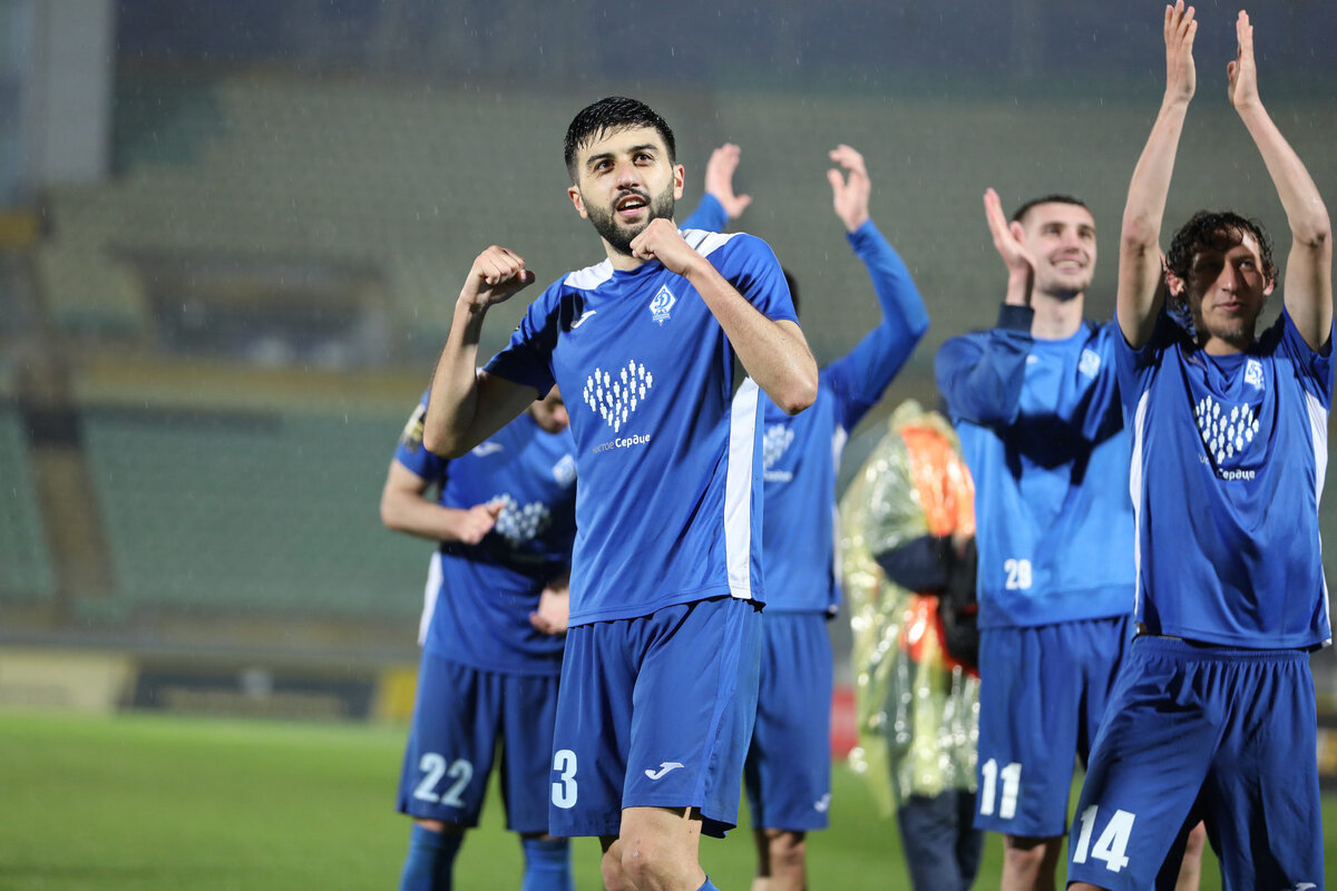 Динамо (Махачкала) пока лидер в ФНЛ