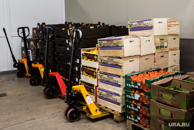    На складе были обнаружены редька и брокколи, не указанные в документах