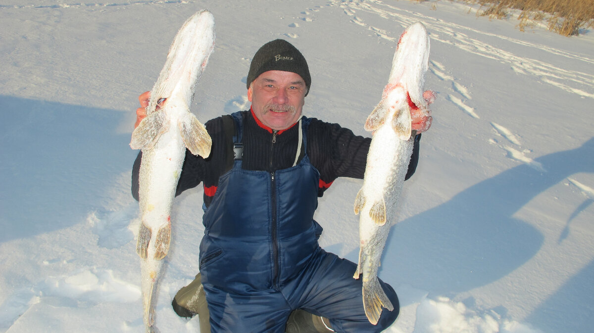 Две поклевки за полчаса. Куда мне столько? 