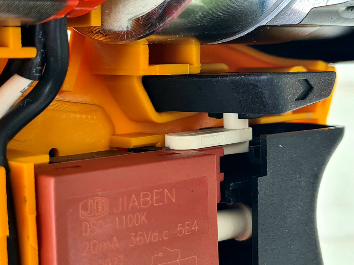 В данной статье познакомимся с интересным инструментом, который устойчиво занял свою нишу и с каждым годом набирает все большую популярность.-21-3