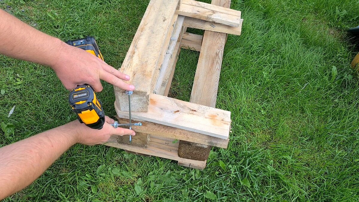 В данной статье познакомимся с интересным инструментом, который устойчиво занял свою нишу и с каждым годом набирает все большую популярность.-27