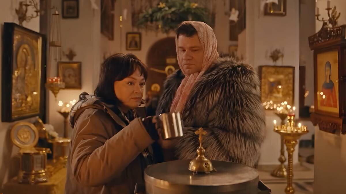 Кадр из фильма «Тёща» 2023