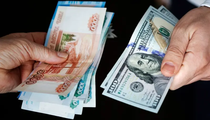 Что поддержит рубль? Фото: sport24.ru