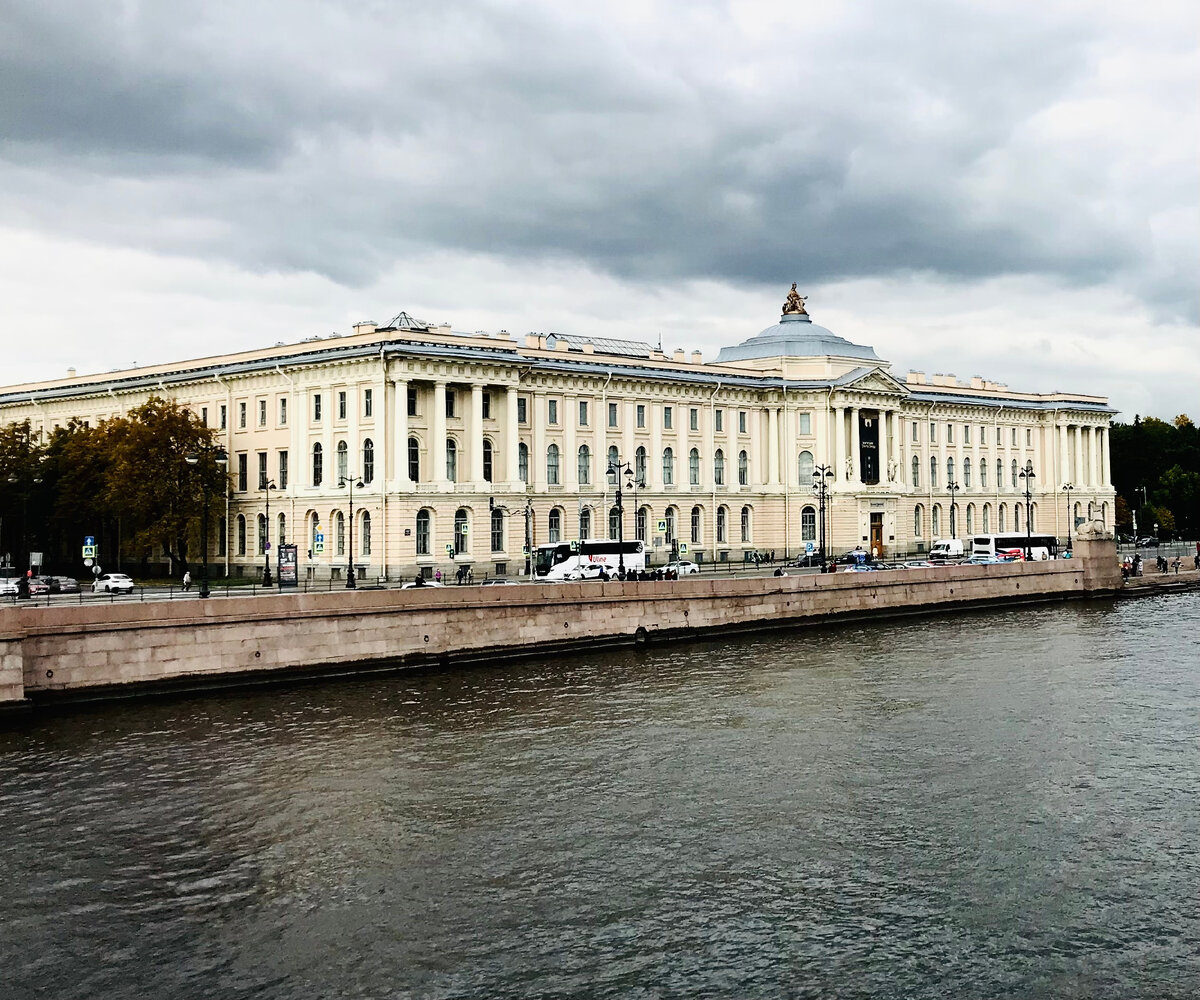 Пять знаковых мест Университетской набережной | Петербург. Детали. | Дзен