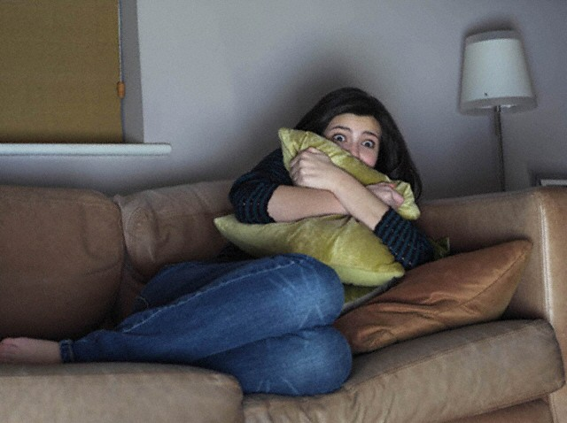 Просмотр фильмов ужасов для некоторых.