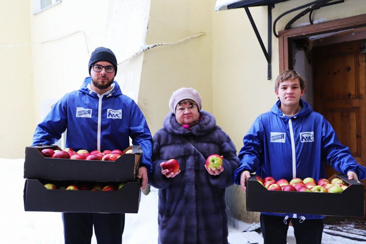    Три тонны яблок отправили в тульские госпитали и бойцам в зону СВО