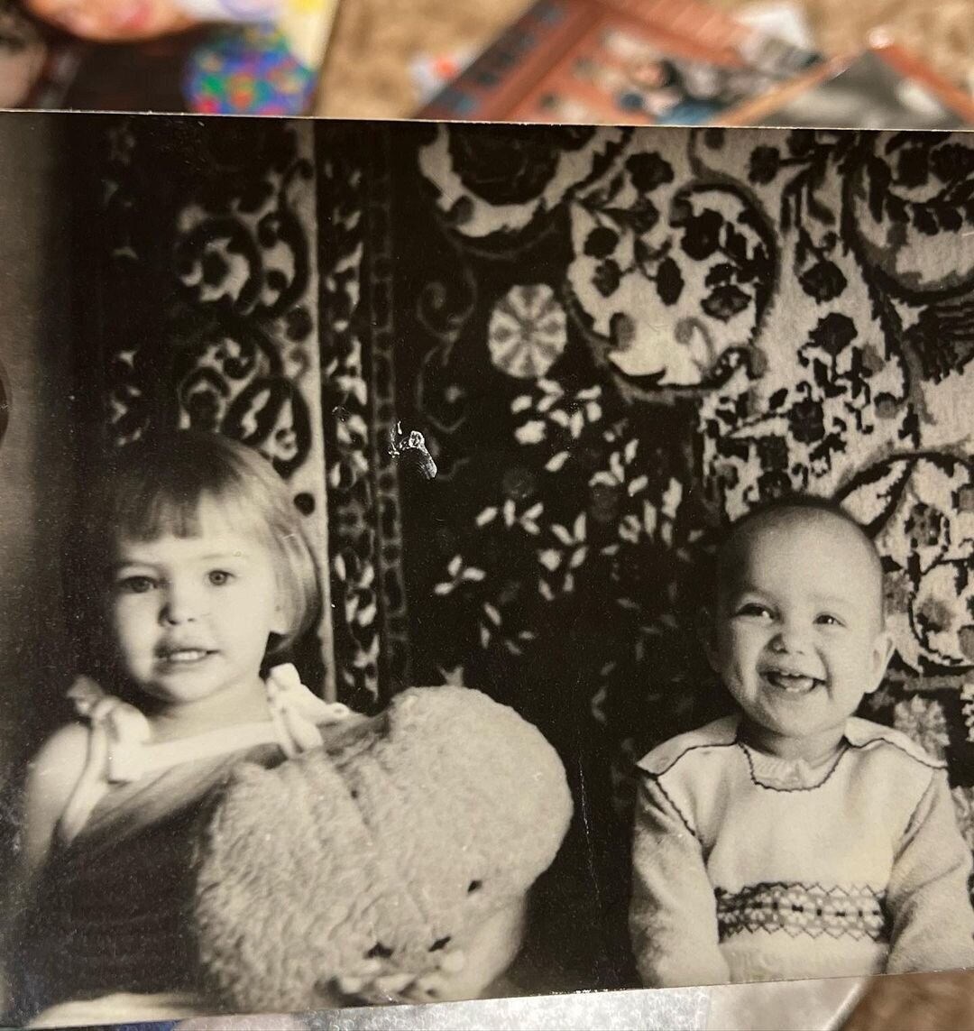 Татьяна и Ирина в детстве, социальные сети