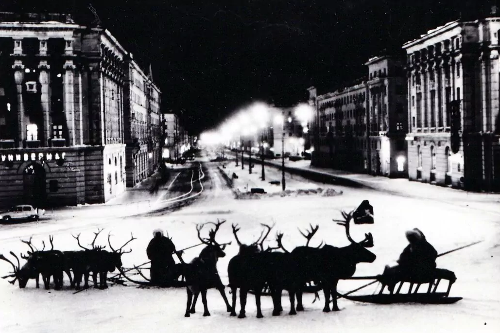 Здравствуйте, дорогие товарищи! Сегодня я вновь предлагаю посмотреть на старые фотографии и окунуться в океан воспоминаний и новых впечатлений. Узнать что-то новое или вспомнить хорошо забытое старое.-11