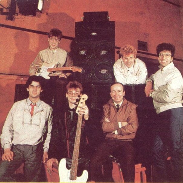 «Веселые ребята»