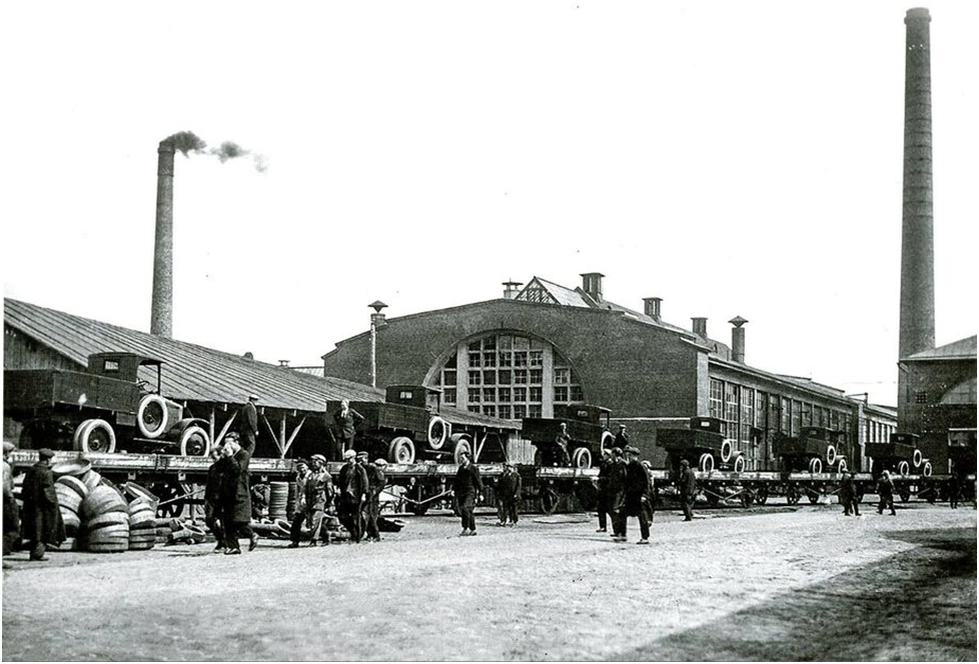 Когда построили первый завод. Московский автомобильный завод 1930-е. ЗИС завод 1930 год. Автомобильный завод АМО. ЗИЛ 1925.