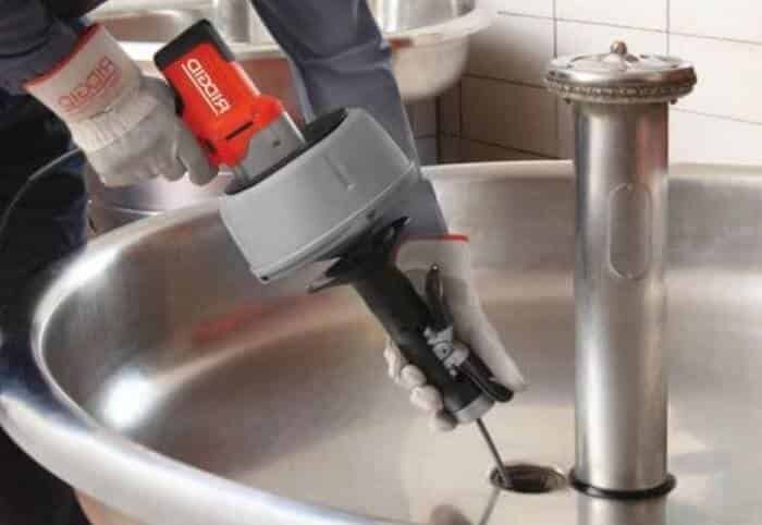 Способы прочистки канализации: от простых к сложным