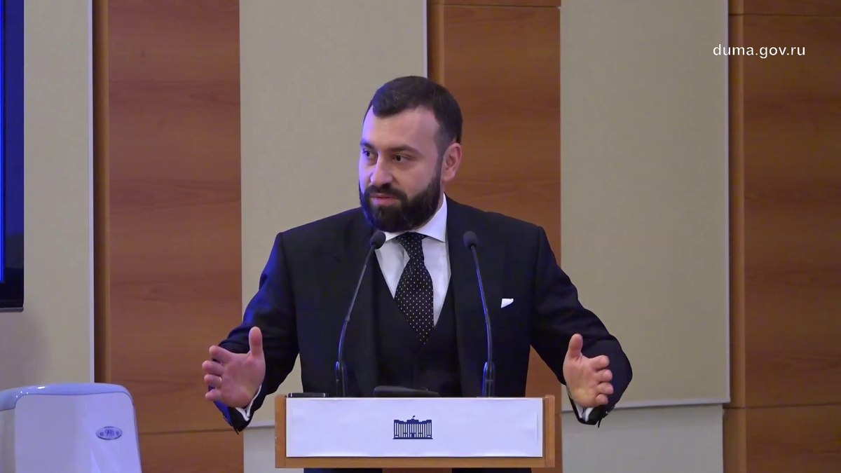 А. Аронов. Источник: http://duma.gov.ru/multimedia/video/events/97269/