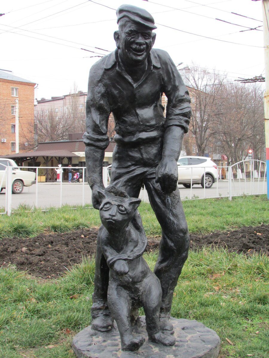 Памятник а Армавире