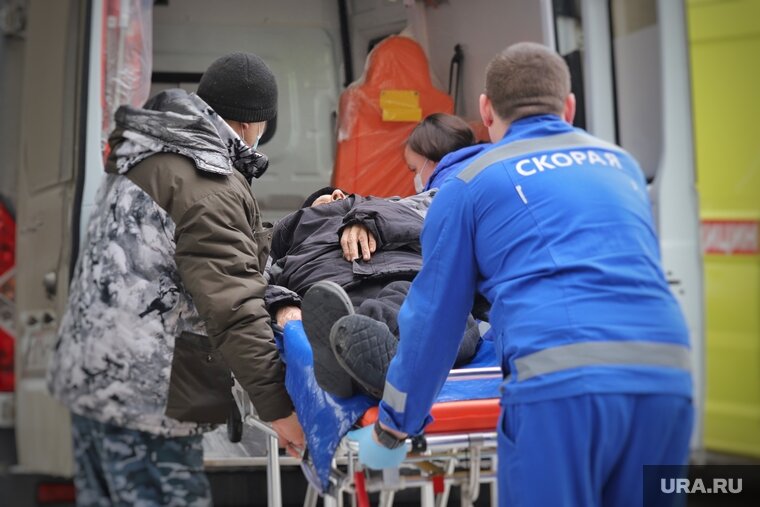    По словам жителей, из-за долгого пути в больницу пациентов не успевают довозить живыми (архивное фото)