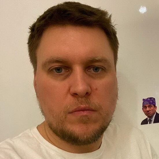     Александр Незлобин продал свою квартиру в Москве после отъезда из России