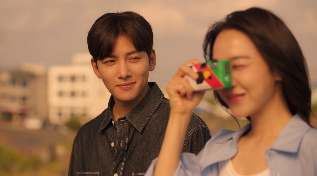 Доброта рисунки со смыслом. Картинка где бог и сатана борются на руках. Добрые дети. О доброте. Добрые поступки.