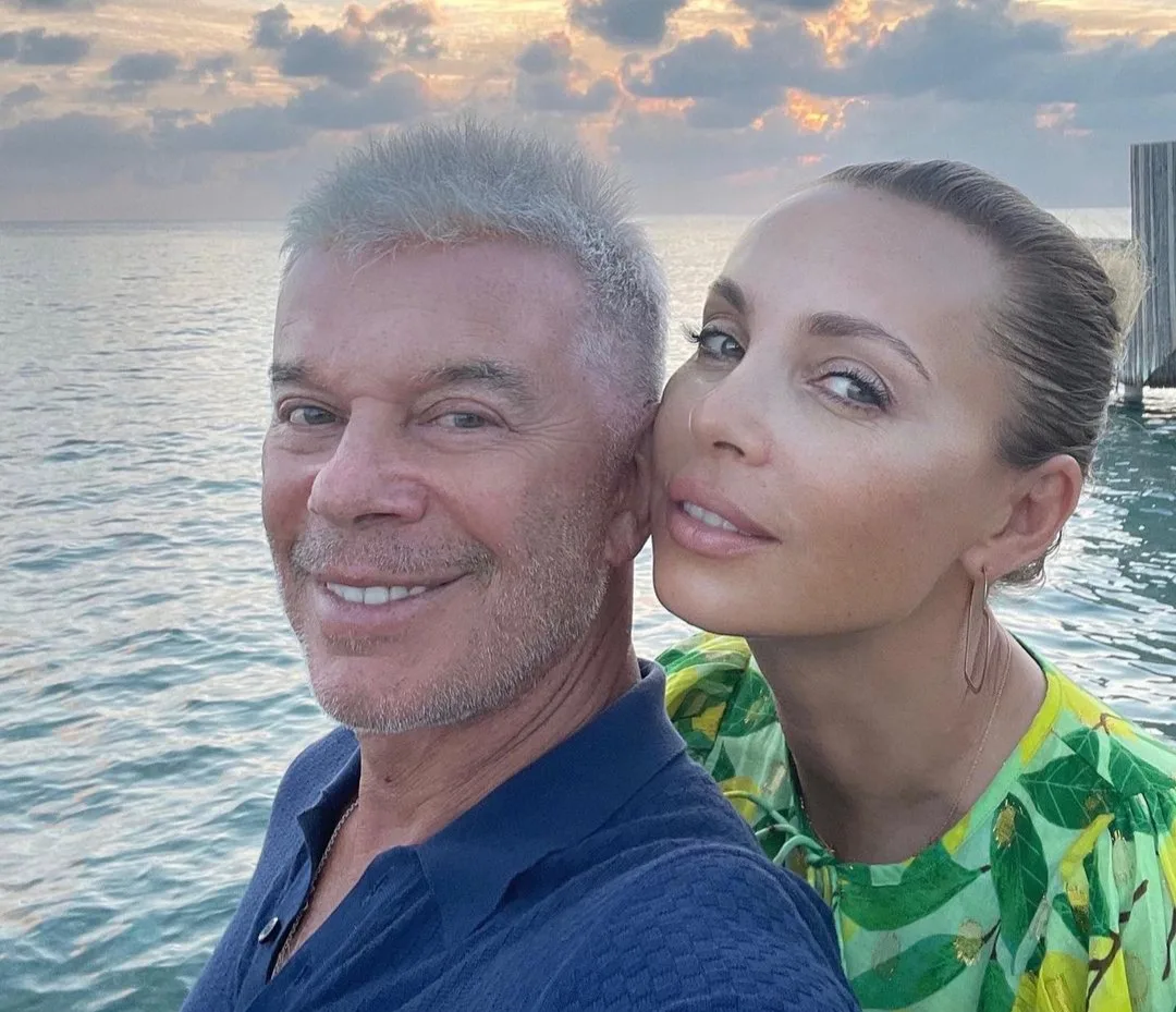 Олег газманов и марина муравьева. Олег газманов и марина газманова. Сколько лет газманову и его жене. Марина анатольевна муравьева-газманова и мавроди. Жена газманова 2021.