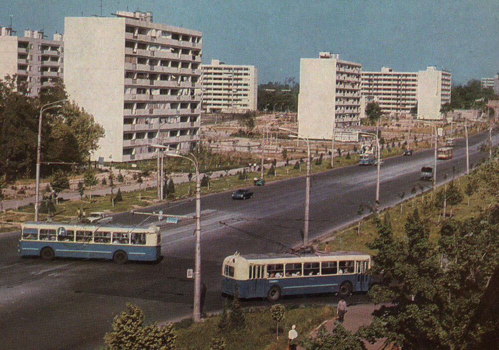 Ташкент ссср. Проспект Навои Ташкент. Улица Навои Ташкент. Ташкент 1970. Узбекистан город Навои 80 годы.