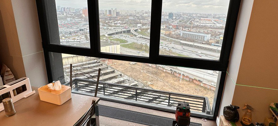 Продувание, шум, протекание: вот типичные жалобы обладателей алюминиевых окон. 