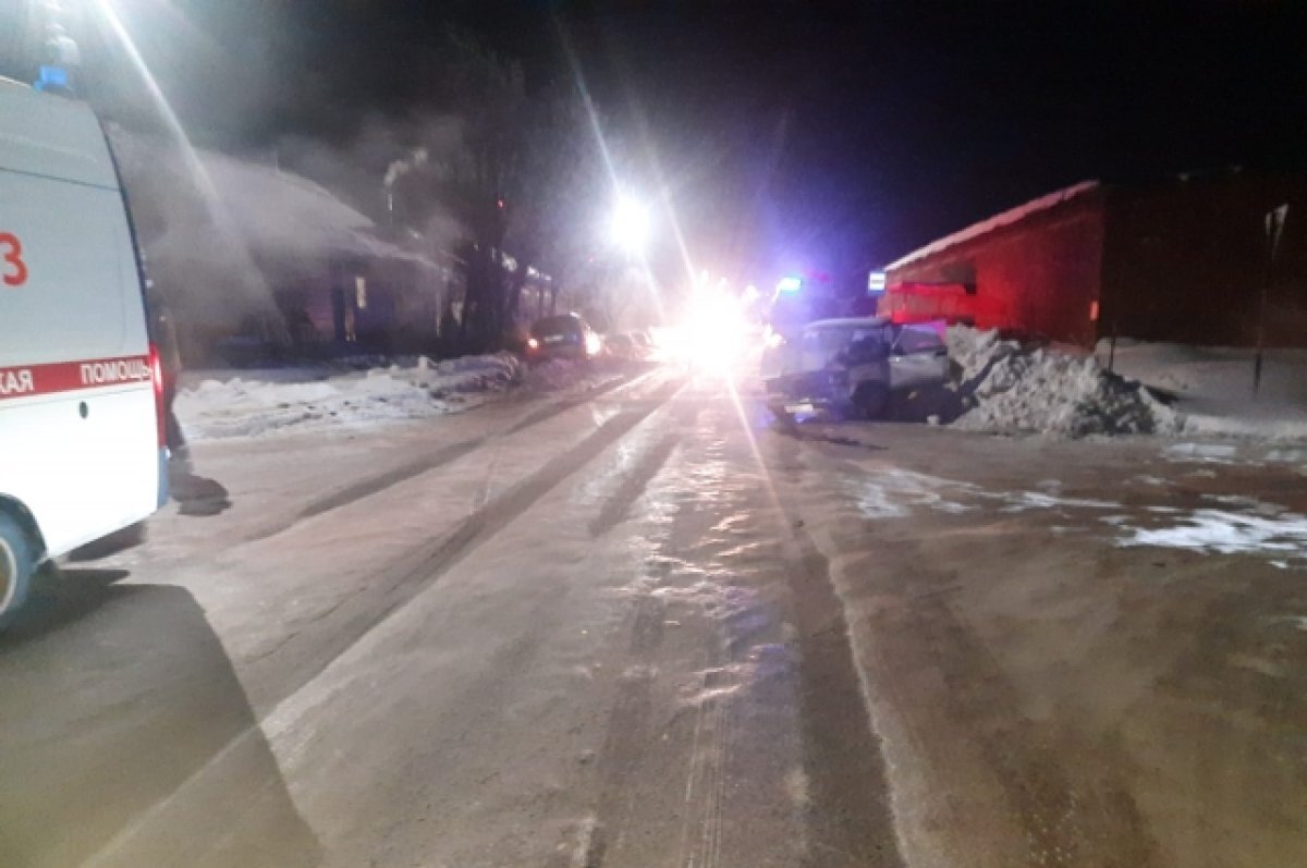    В отношении несовершеннолетнего водителя составили административные материалы по факту управления автомобилем без прав.