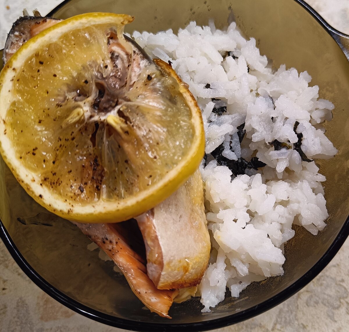 Рыба с лимоном в духовке