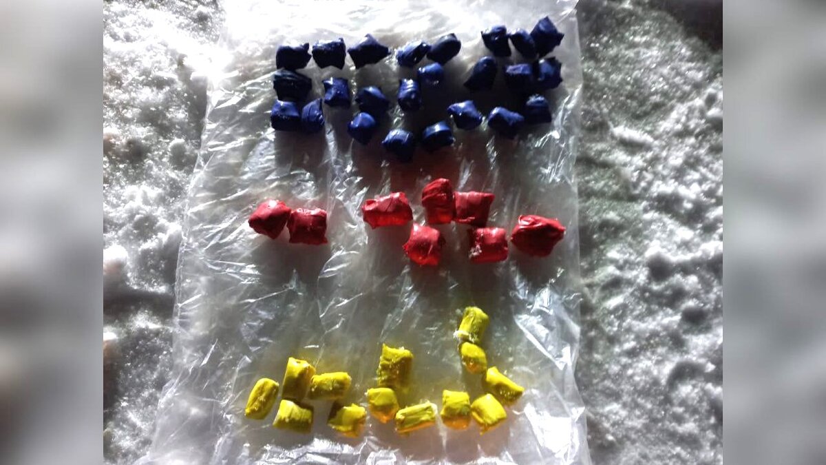    В Югре задержали закладчика с крупной партией синтетики