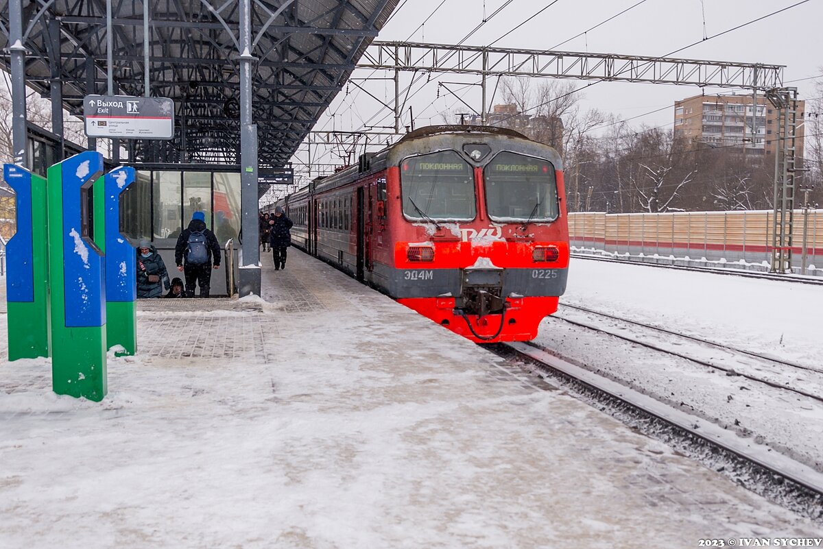 Электрички завтра на металлострой. Электрички 2024. Москва-2024 электропоезд. Дебальцево Криничная электричка 2024.