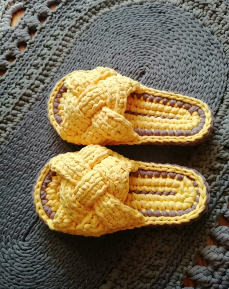 Тапочки из трикотажной пряжи 