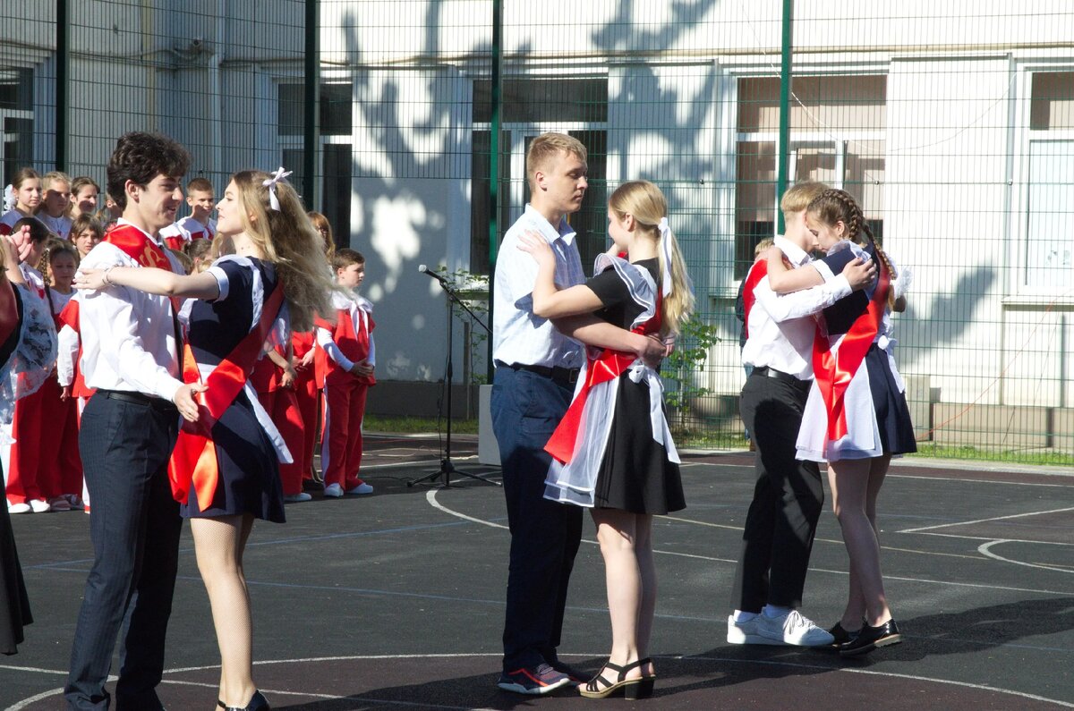 Двойняшки. Двойняшки мальчики. Малыши мальчик и девочка. Двойняшки. Двойня по ошибке.