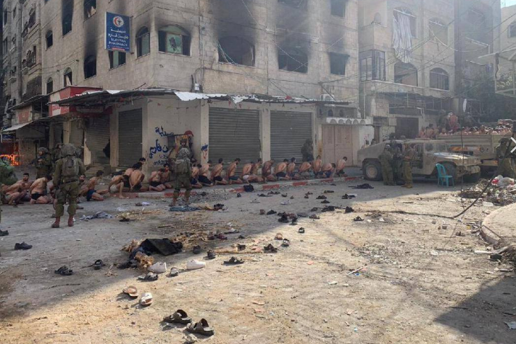 Сидят. Из откр. источников