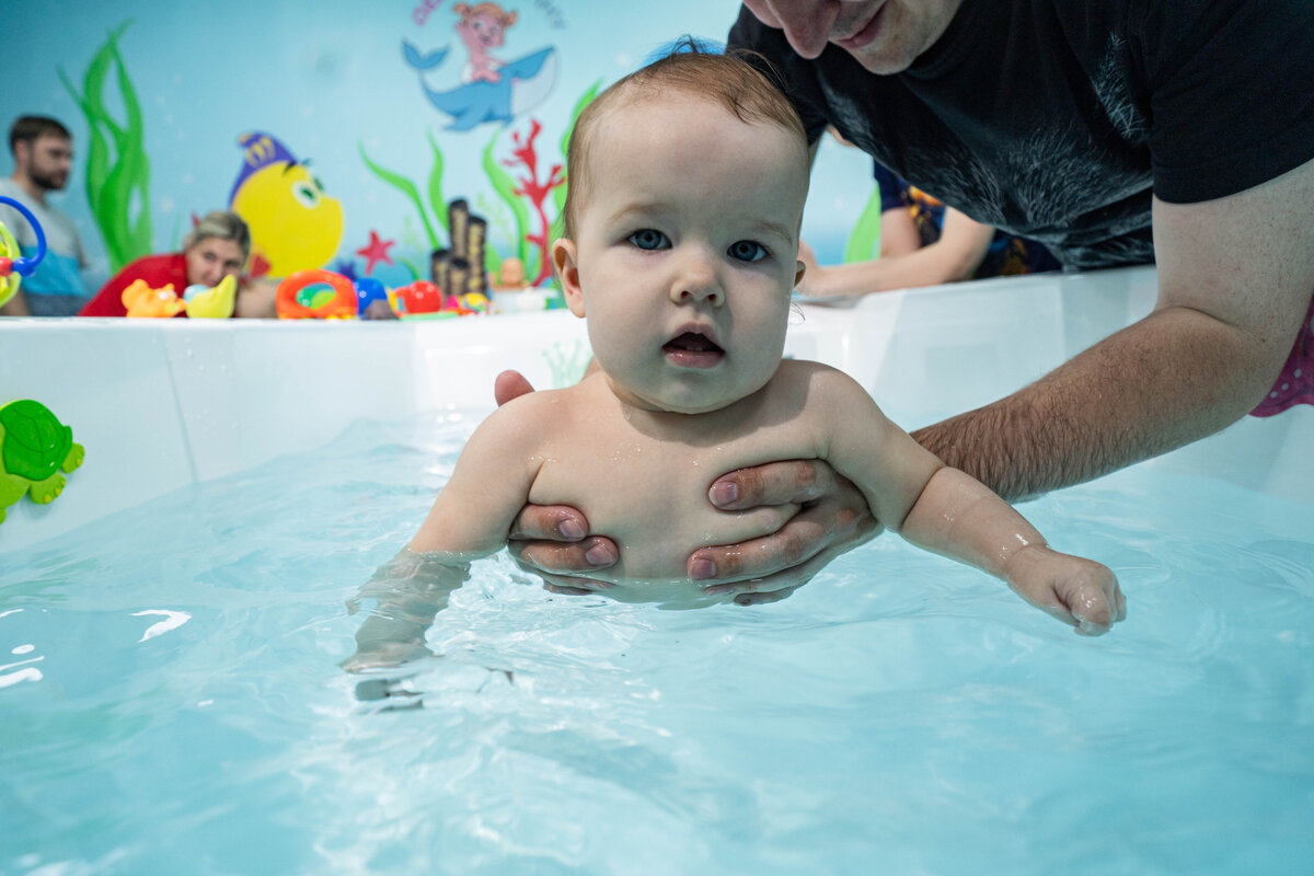 Если малыш попьет воды из домашней ванны, то на первый раз ничего страшного не произойдет