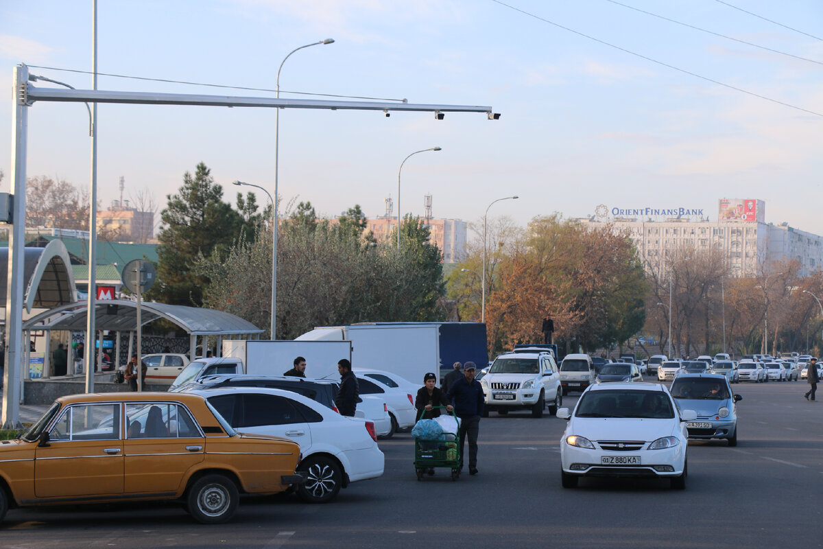 Город минор. Чор минор бухара. Достопримечательности узбекистан хива ичан кала. Мечеть чор минор, бухара. Бухара минора.