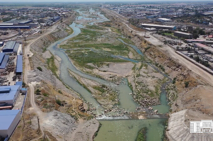 поднос металлический овальный. арабский кофейный сервиз. чеканка меди бухара. восточная посуда металлическая. узбекский ляган чеканка.