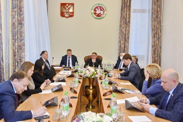 Законопроект о перераспределении полномочий между органами местного самоуправления муниципальных образований и органами государственной власти республики в области градостроительной деятельности, внесенный Кабинетом министров РТ, был сегодня рассмотрен на заседании Комитета по жилищной политике и инфраструктурному развитию. взято realnoevremya.ru с сайта tatarstan.ru 