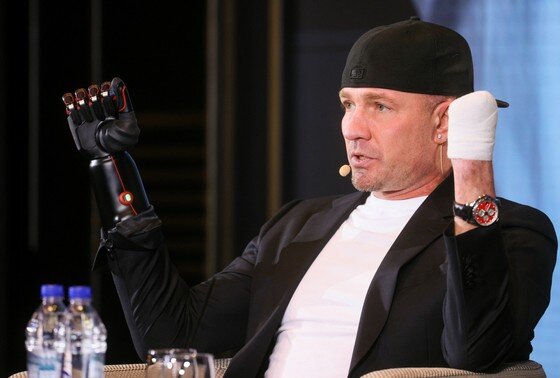    Роман Костомаров