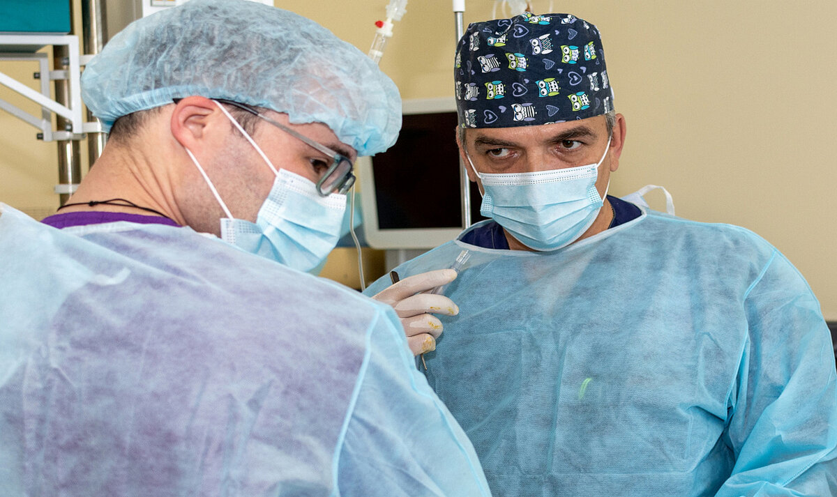    Курские врачи впервые провели имплантацию катетеров для проведения перитонеального диализа