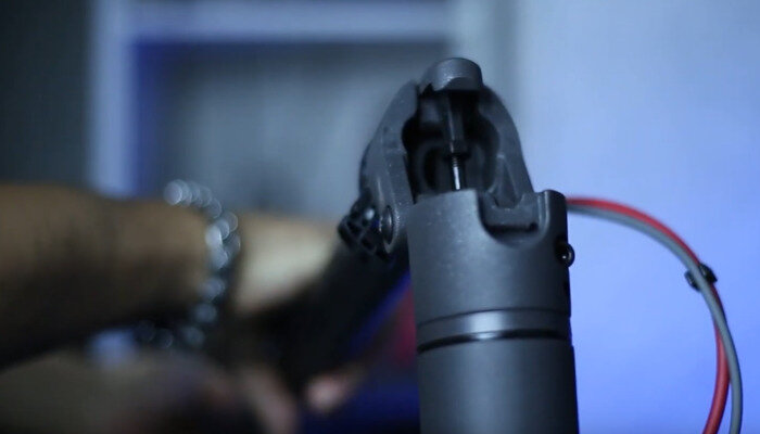 Фото 5. Складываем электросамокат