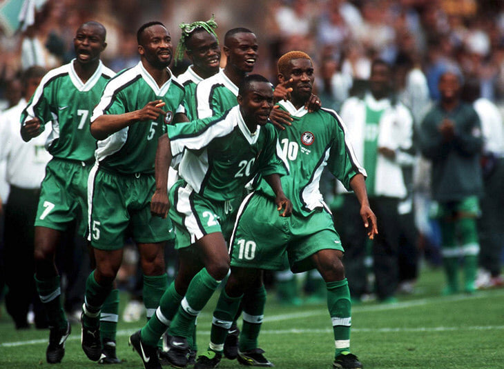 Nigeria football. Нигерия ЧМ 1994. Бабангида футболист Нигерия. Сборная Нигерии 2002. Сборная Нигерии 1994.