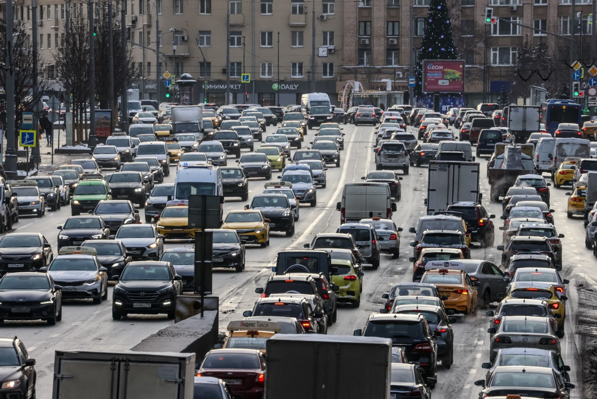 Пробки в Москве - неотъемлемая часть жизни каждого москвича. Почему их  становится только больше? | Урбанист 21 Века | Дзен