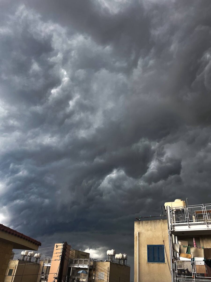 Вот такой вид меня сегодня ожидал. Было очень интересно и чуть-чуть страшно :)