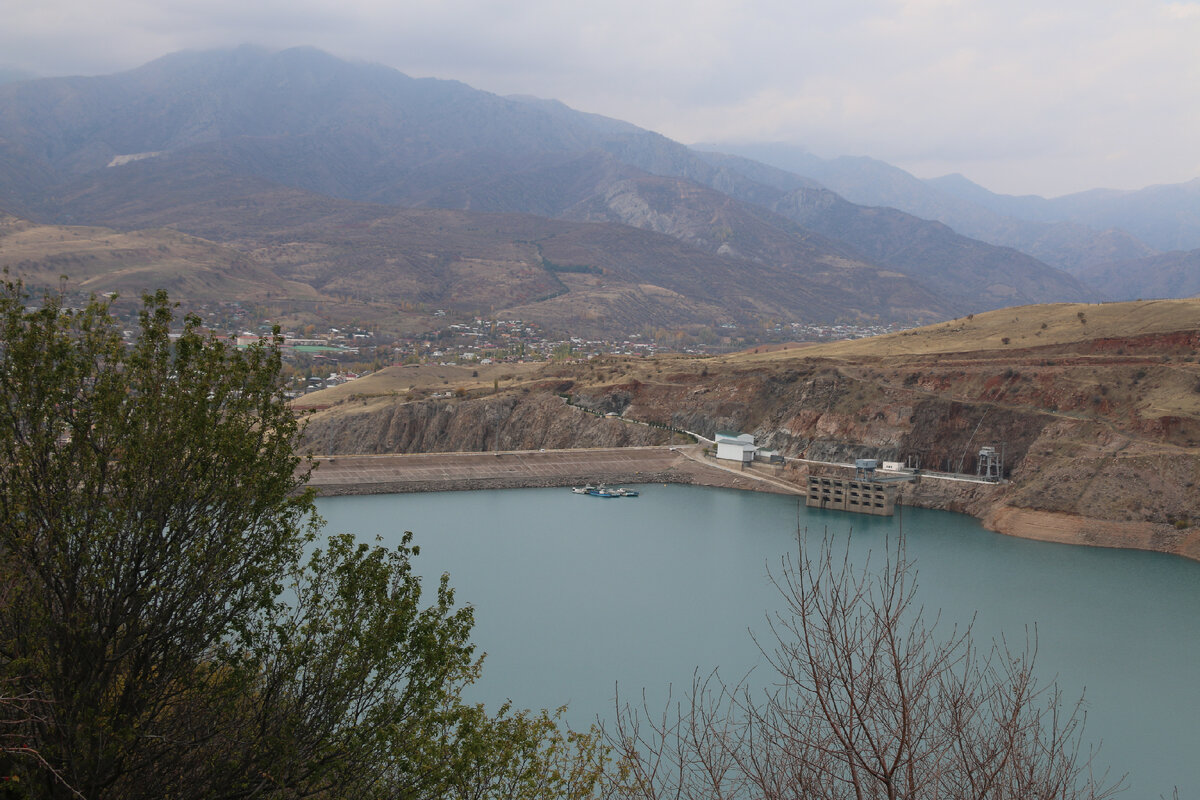 Крымский мост москва. Сомбатхей йошкар ола набережная. Столица найтись. Йошкар-ола достопримечательности йошкар ола. Йошкар-ола центр города.