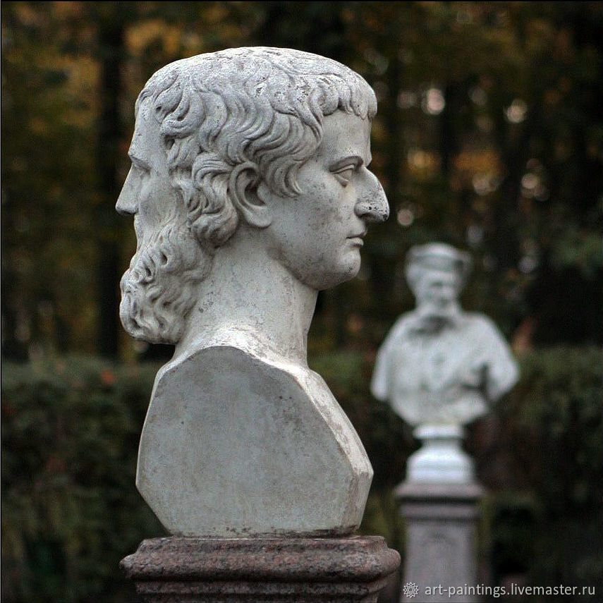 Двуликий бог "Янус".