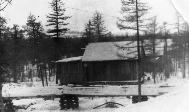 Фото автора. Дом который был построен автором на новой улице Таёжная. Рядом с теплотрассой.