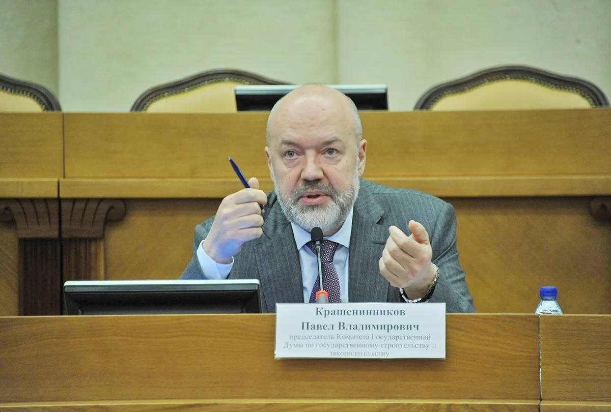 Комитет Госдумы по госстроительству и законодательству, возглавляемый Павлом Крашенинниковым, одобрил поправки, предусматривающие замену выдворения мигрантов из России штрафом от 40 до 50 тыс.