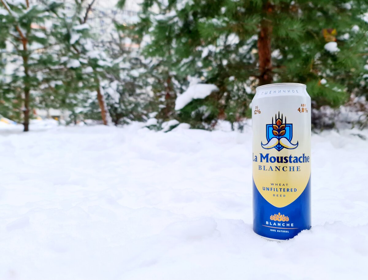 La Moustache Blanche, фото автора