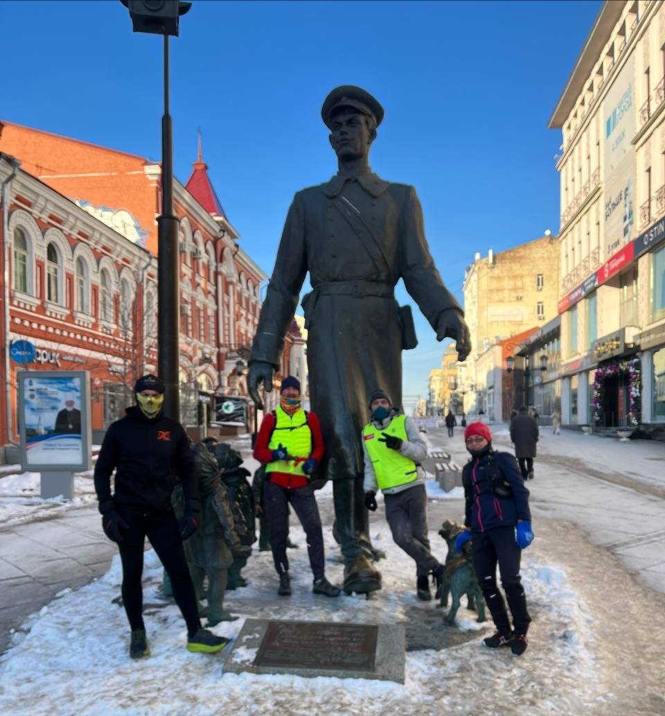Компания, в которой оказалась я на забеге "Снег и бег".