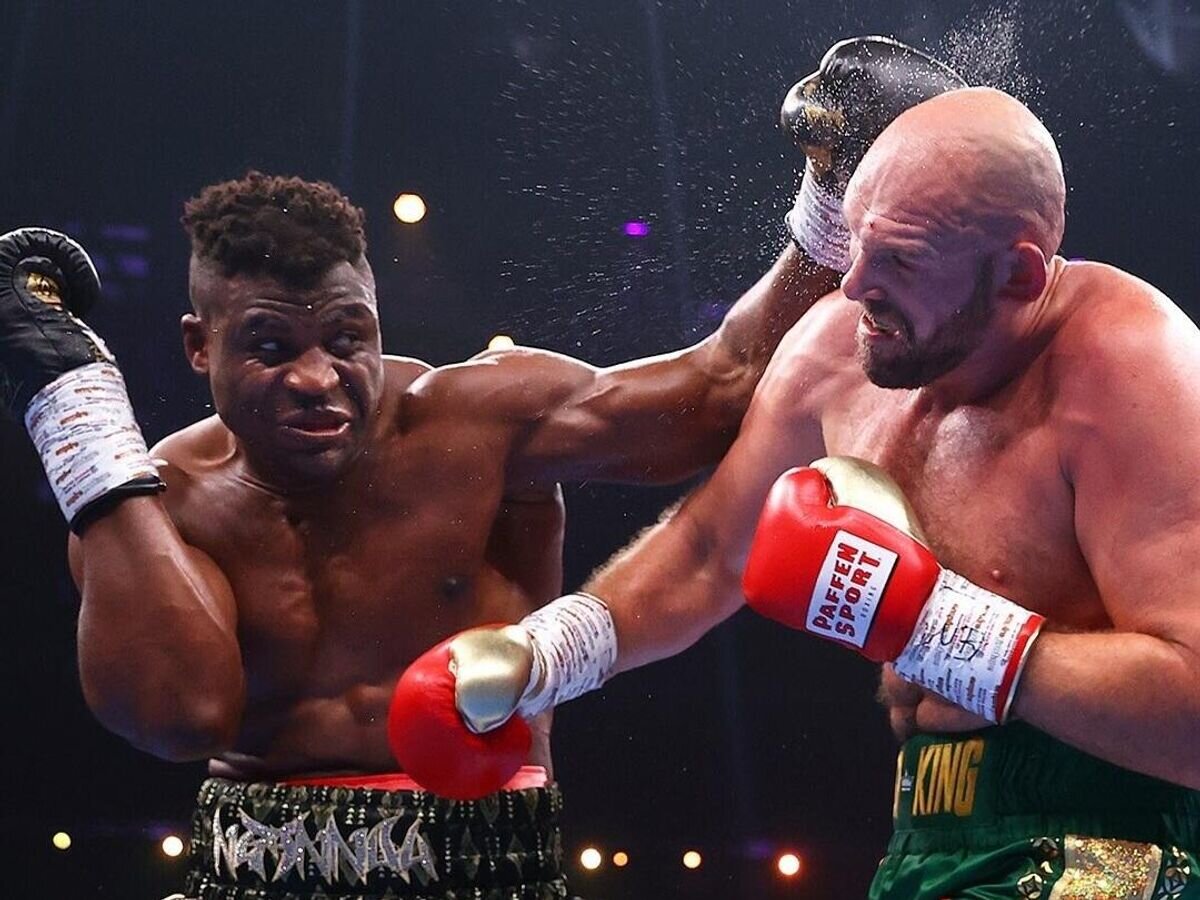    Эпизод боксерского боя Нганну против Фьюри© Top Rank