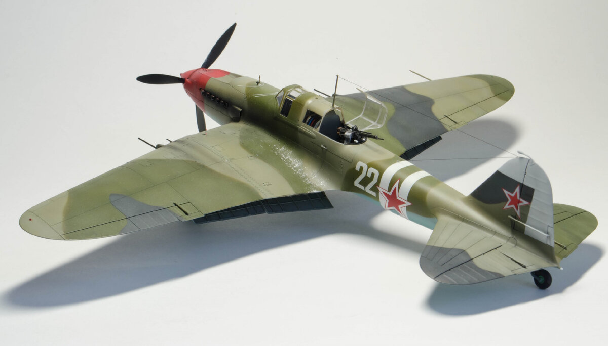 61113 TAMIYA Советский штурмовик Ил-2 (1:48)