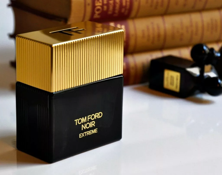 духи версаче оригинал и подделка. духи которые пахнут мочой. оригинал духов. рассказы о парфюме. как понять что духи рядом.