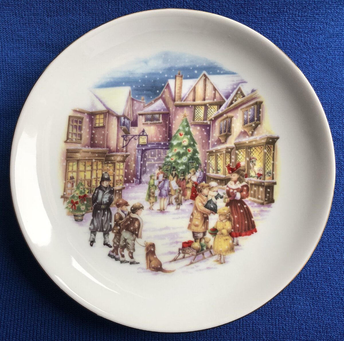 Мелкая тарелка